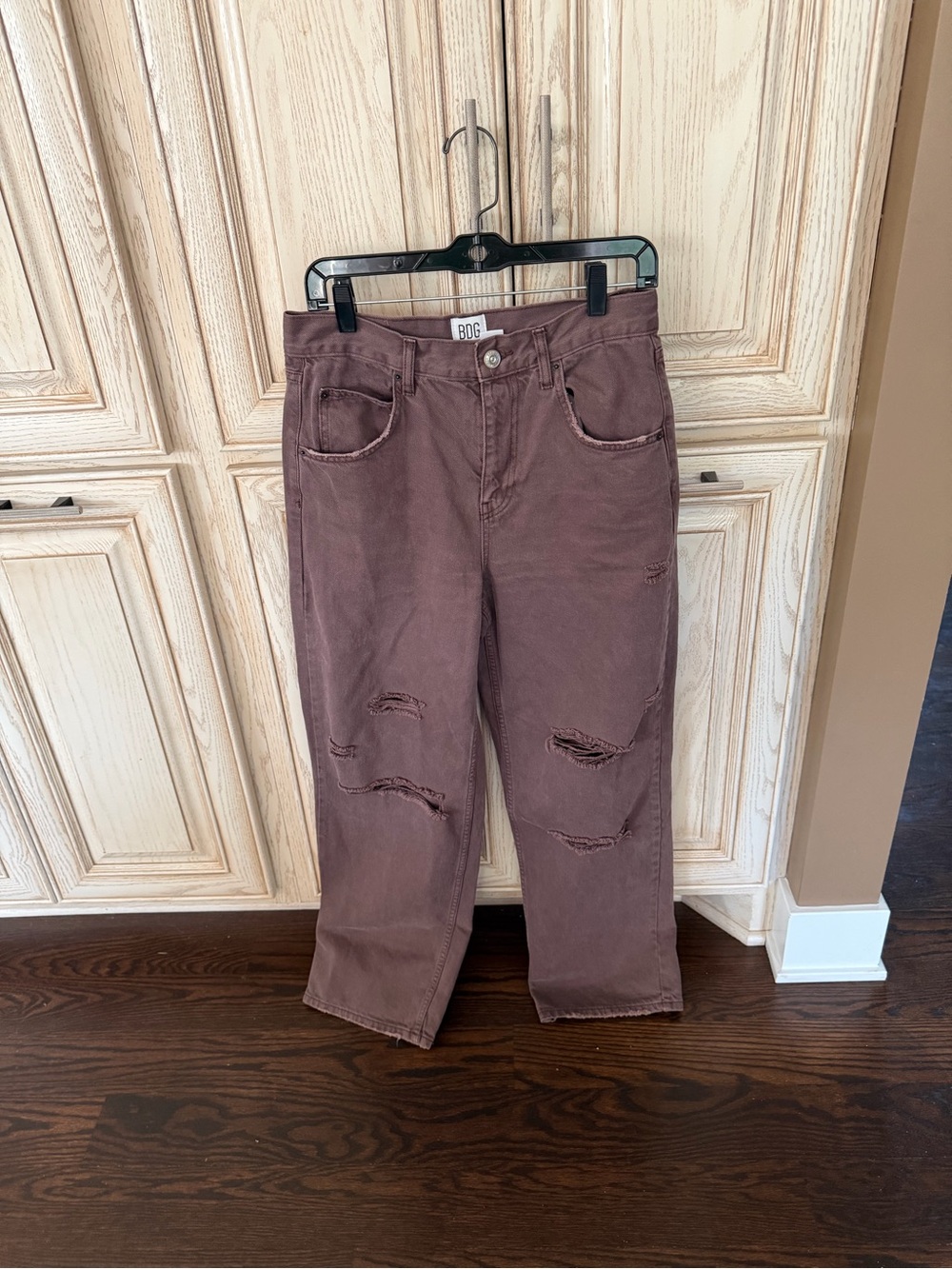 Urban Outfitters BDG KNEE RIP BOYFRIEND JEAN